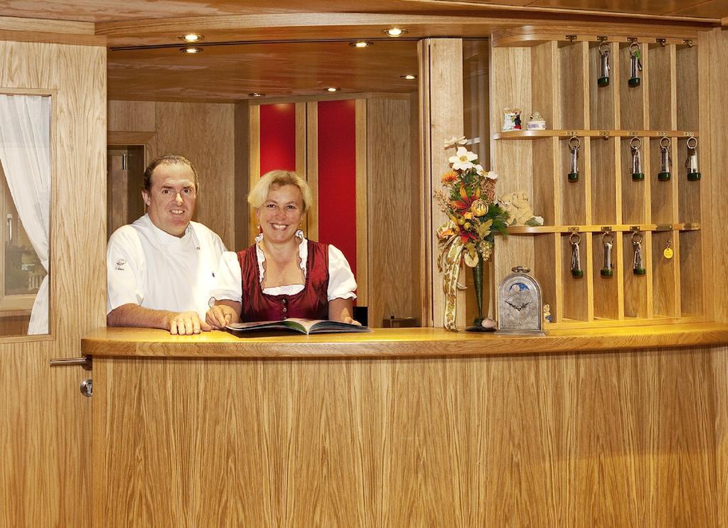 Hotel Restaurant Fruehlingsgarten Füssen Zewnętrze zdjęcie